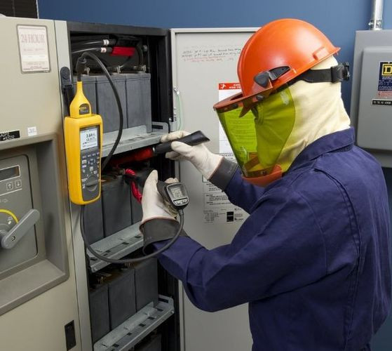 Анализатор батарей Fluke BT521